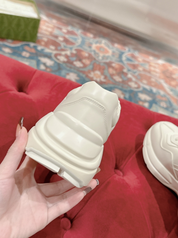 グッチ靴着用イメージ